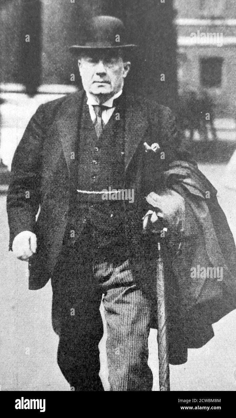https://c8.alamy.com/comp/2CWBM8M/black-and-white-photo-of-stanley-baldwin-1867-1947-prime-minister-of-the-united-kingdom-on-three-occasions-2CWBM8M.jpg