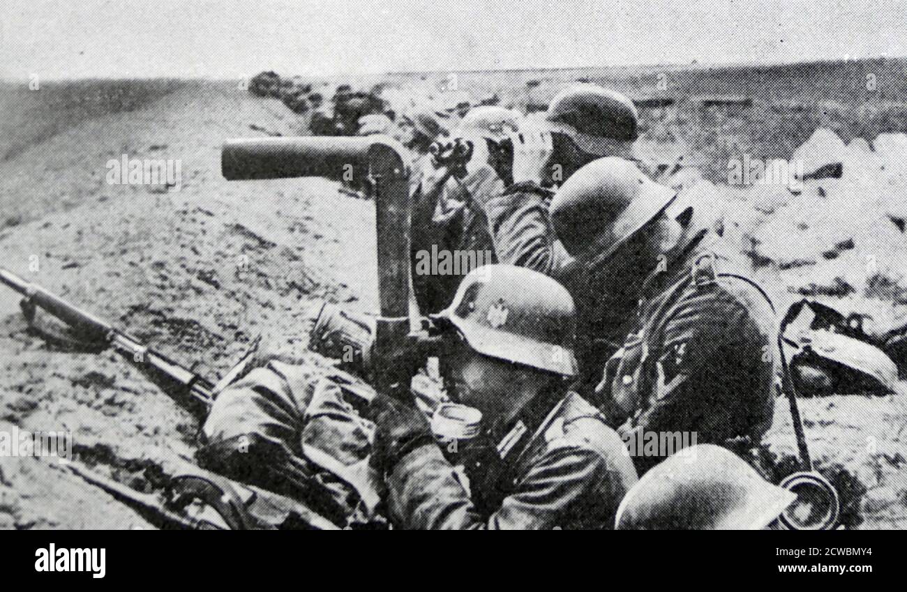 Black and white photograph of World War II (1939-1945); the War in Russia; German observation post with artillery outside Leningrad. Stock Photo
