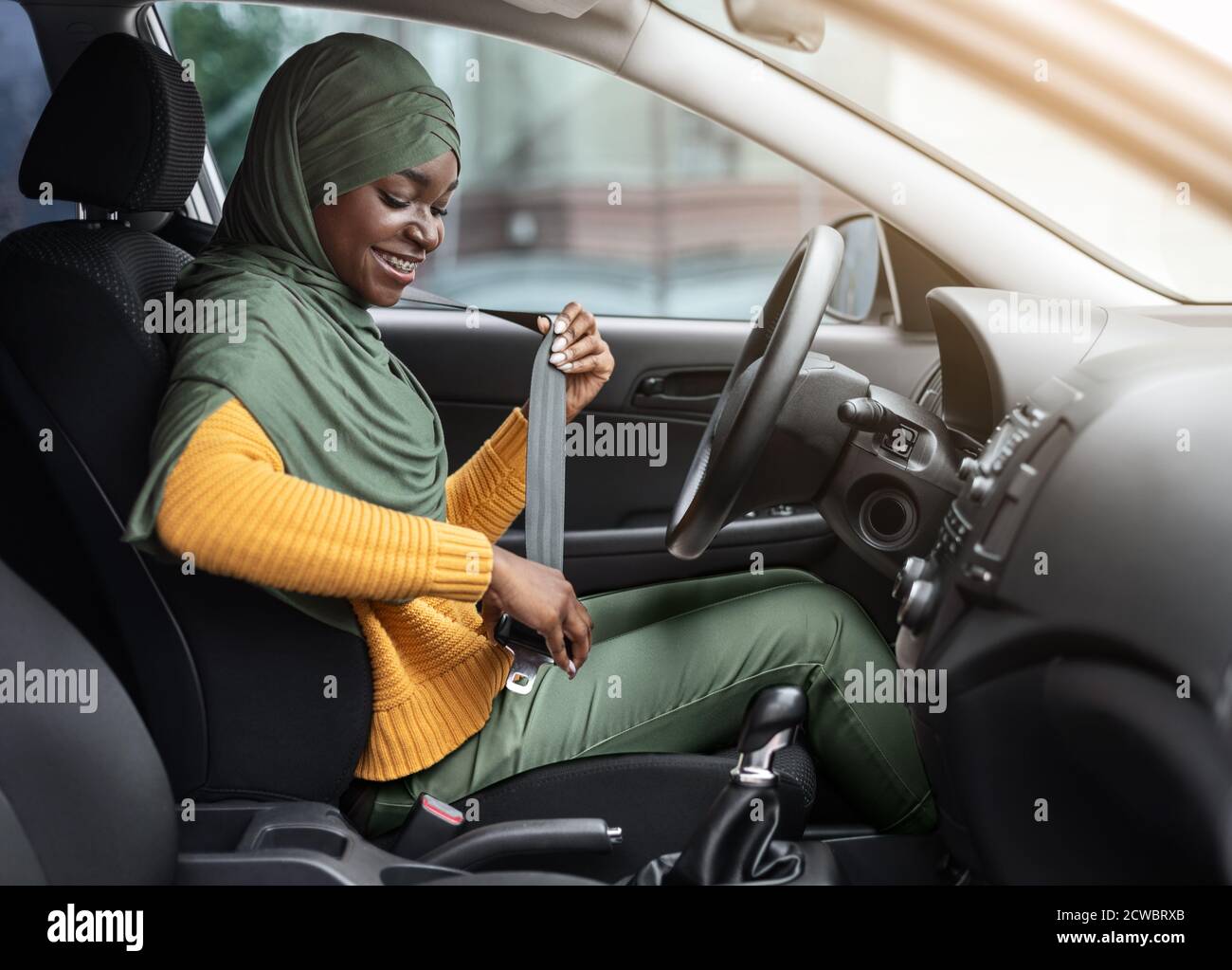 Woman car seatbelt seat belt hi-res stock photography and images - Alamy