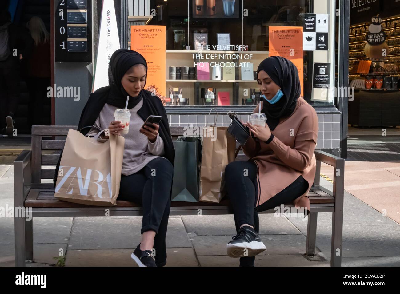 Glasgow, Scotland, UK. 29th September, 2020. UK Weather. Two girls with
