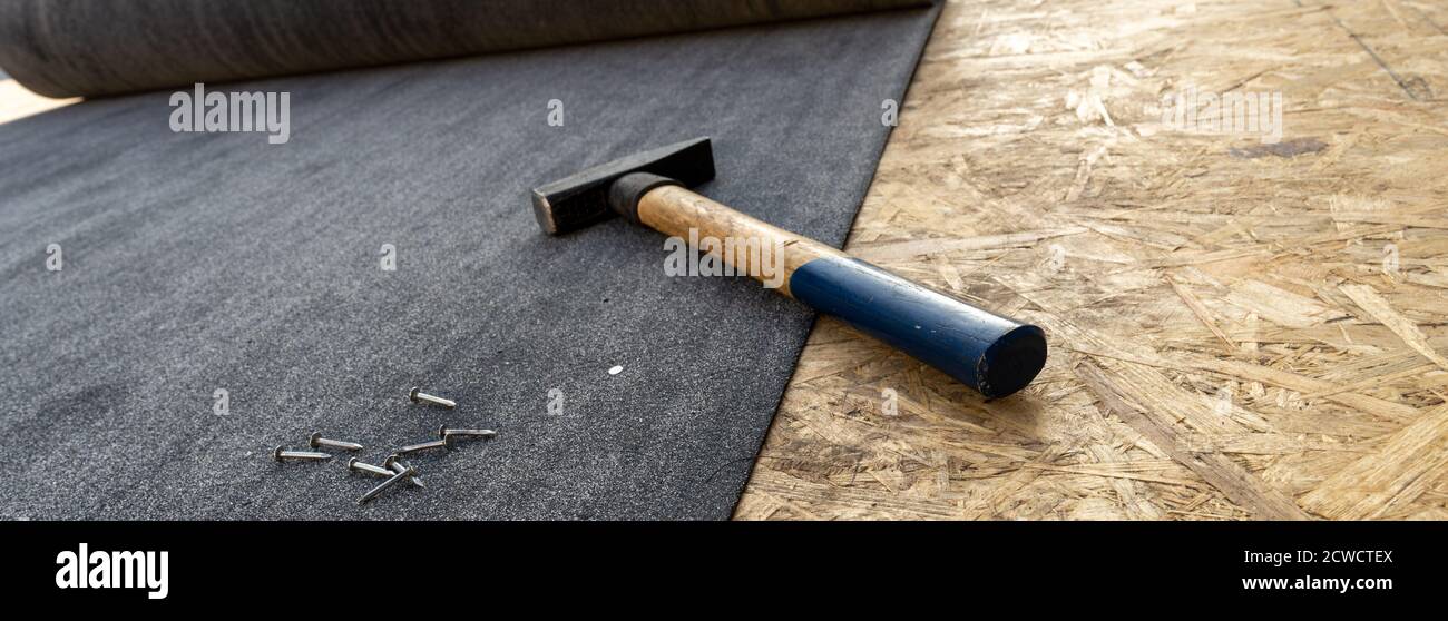 Roofing felt nails hires stock photography and images Alamy
