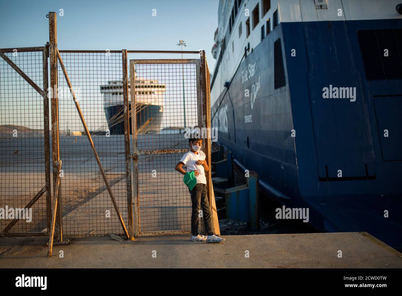 Standing For Refugees High Resolution Stock Photography and Images - Alamy