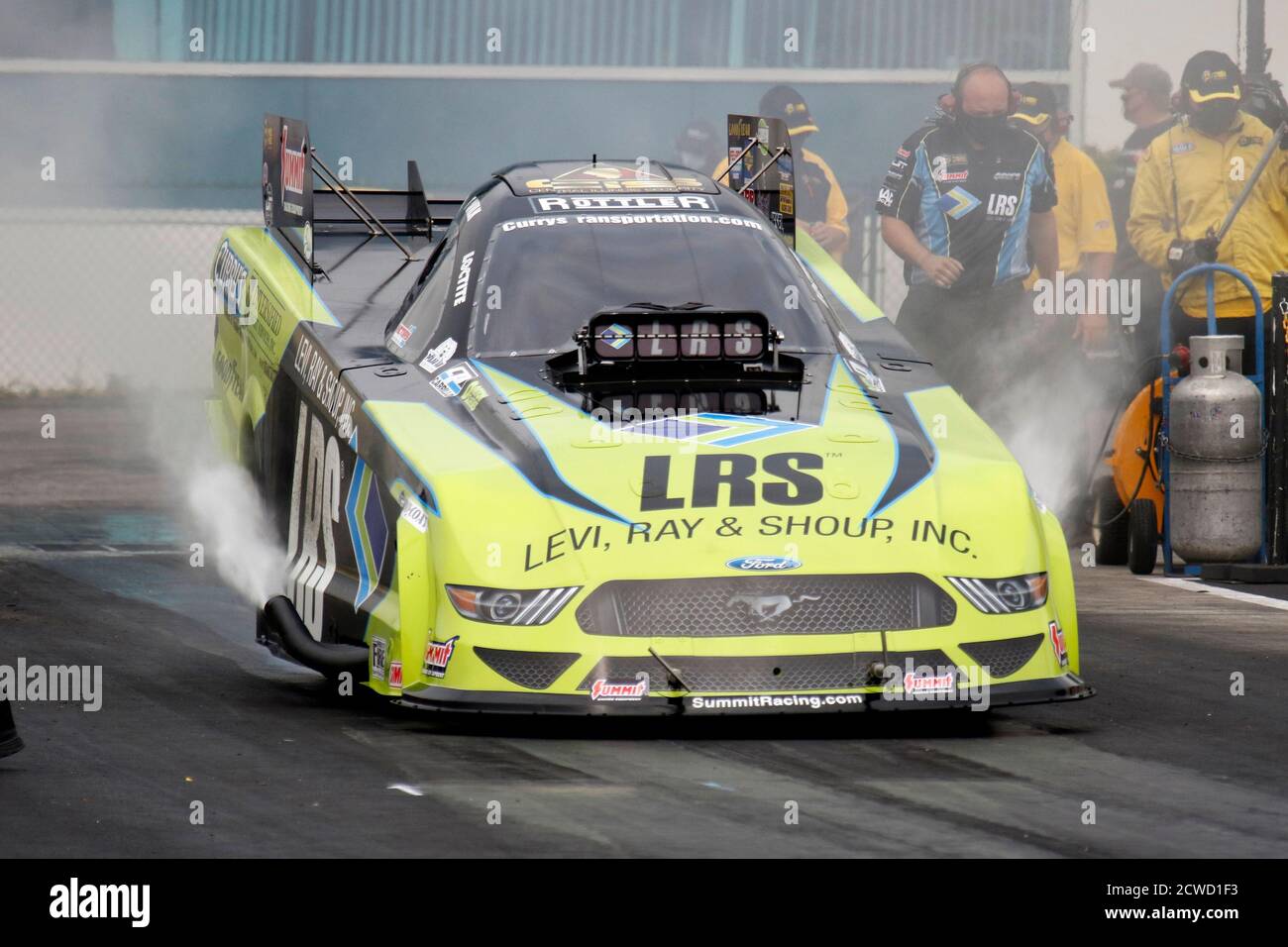 Gainsville, Florida, USA. 27th Sep, 2020. Funny Car driver Tim Wilkerson (10) LRS during the 51st annual Amalie Motor Oil NHRA Gatornationals Credit: Action Plus Sports/Alamy Live News Stock Photo
