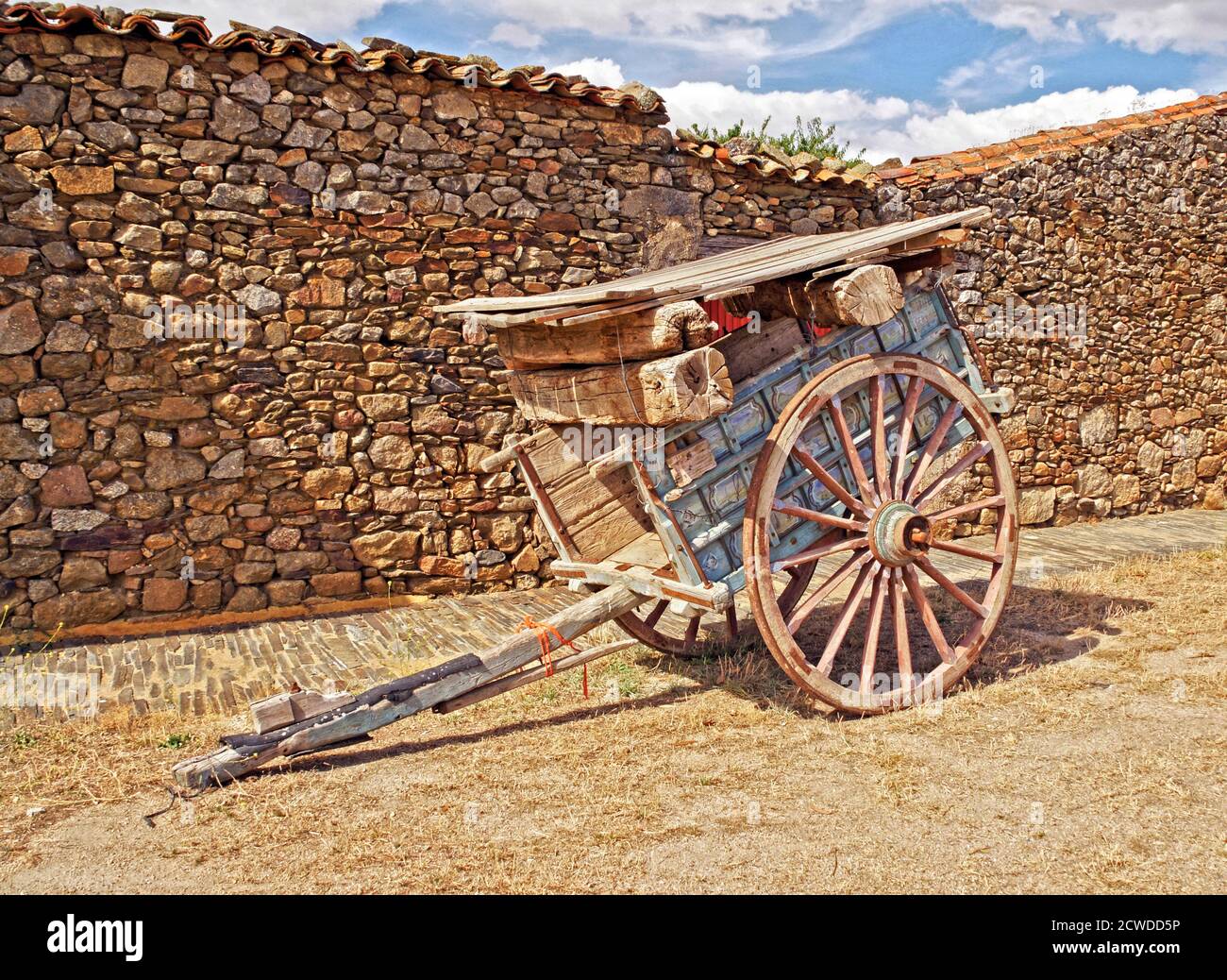 Antiguo carro en San Felices de los Gallegos. Salamanca. España Stock Photo