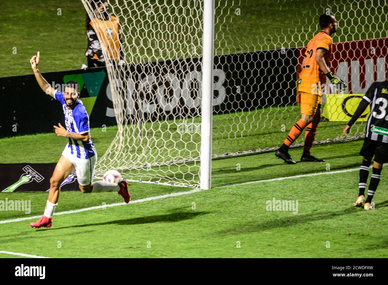 Florianópolis (SC), 29/09/2020 - Campeonato Brasileiro Serie B 2020 / Futebol - Gol de Gastón Rodriguez para o Avaí durante o clássico Catarinense ent Stock Photo