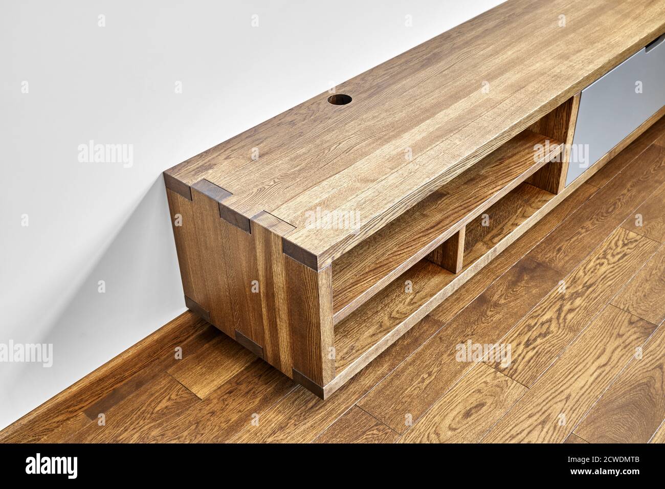 Modern furniture Wall mounted media Box joint media in