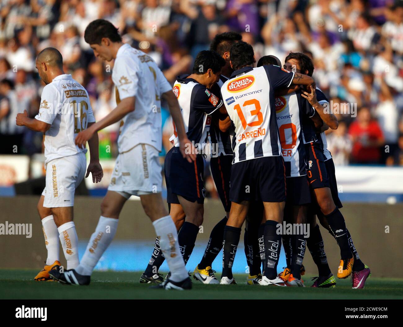 Mexican pumas soccer players celebrate hi-res stock photography and images  - Alamy