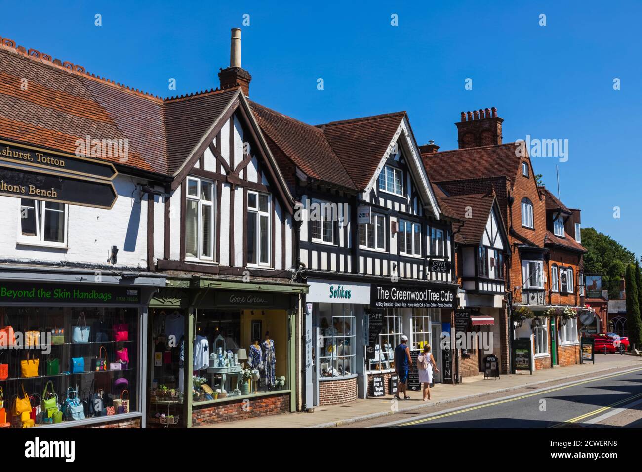 England, Hampshire, New Forest, Lyndhurst, Street Scene Stock Photo