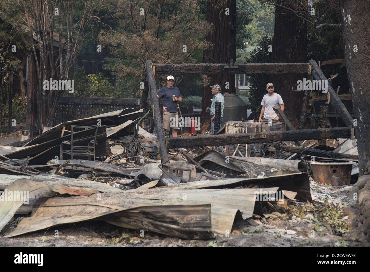 Calistoga, United States. 29th Sep, 2020. Residents view damage along the Silverado Trail in Calistoga, California on Tuesday, September 29, 2020. The Glass Fire has burned over 40,000 acres and is only 2% contained. Photo by Terry Schmitt/UPI Credit: UPI/Alamy Live News Stock Photo