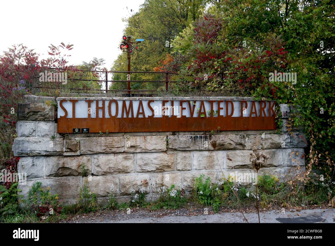 Sept 29 2020, St Thomas Ontario Canada - Canada's first elevated park located on the west side St Thomas in Ontario Canada. Elevated Park Sign Luke Du Stock Photo