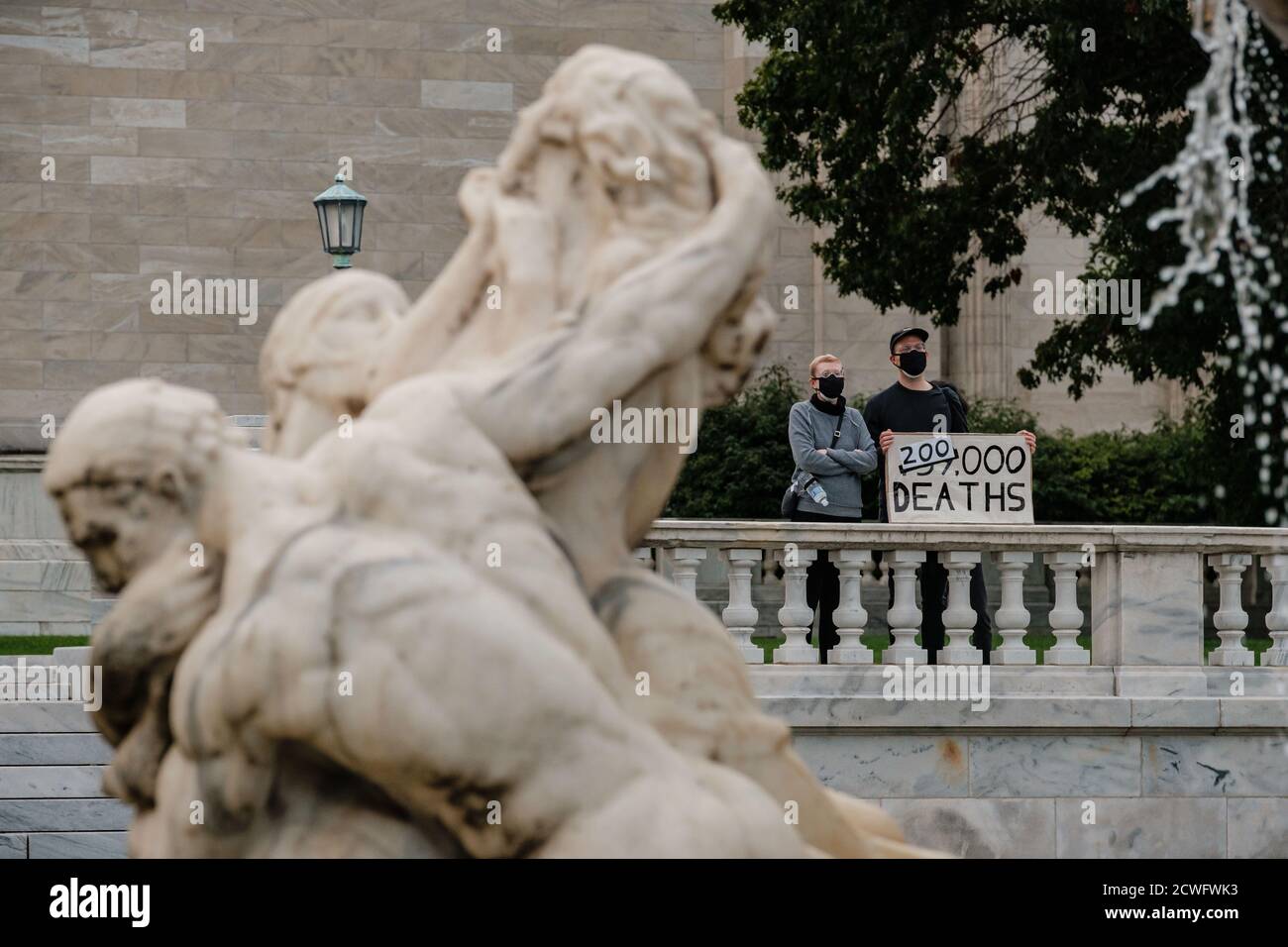 Cleveland, Ohio, USA. 29th Sep, 2020. People are seen protesting on the stepts of the Cleveland Museum of Art during the first Presidential Debate held in Cleveland, Wednesday, September 30, 2020. Credit: Andrew Dolph/ZUMA Wire/Alamy Live News Stock Photo