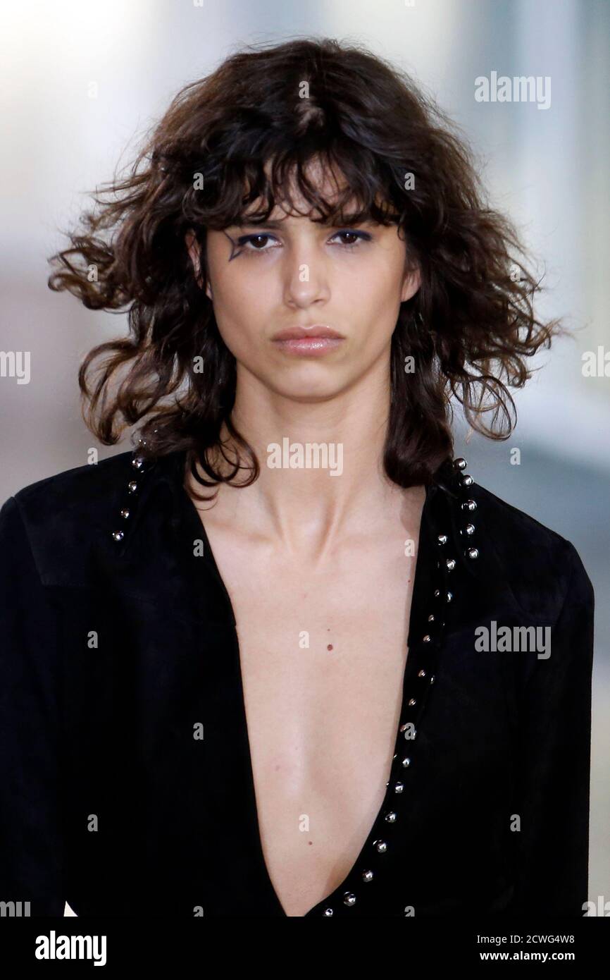 Model Mica Arganaraz presents a creation by designer Anthony Vaccarello as  part of his Autumn/Winter 2015/2016 women's ready-to-wear collection during  Paris Fashion Week March 3, 2015. REUTERS/Charles Platiau (FRANCE - Tags:  FASHION