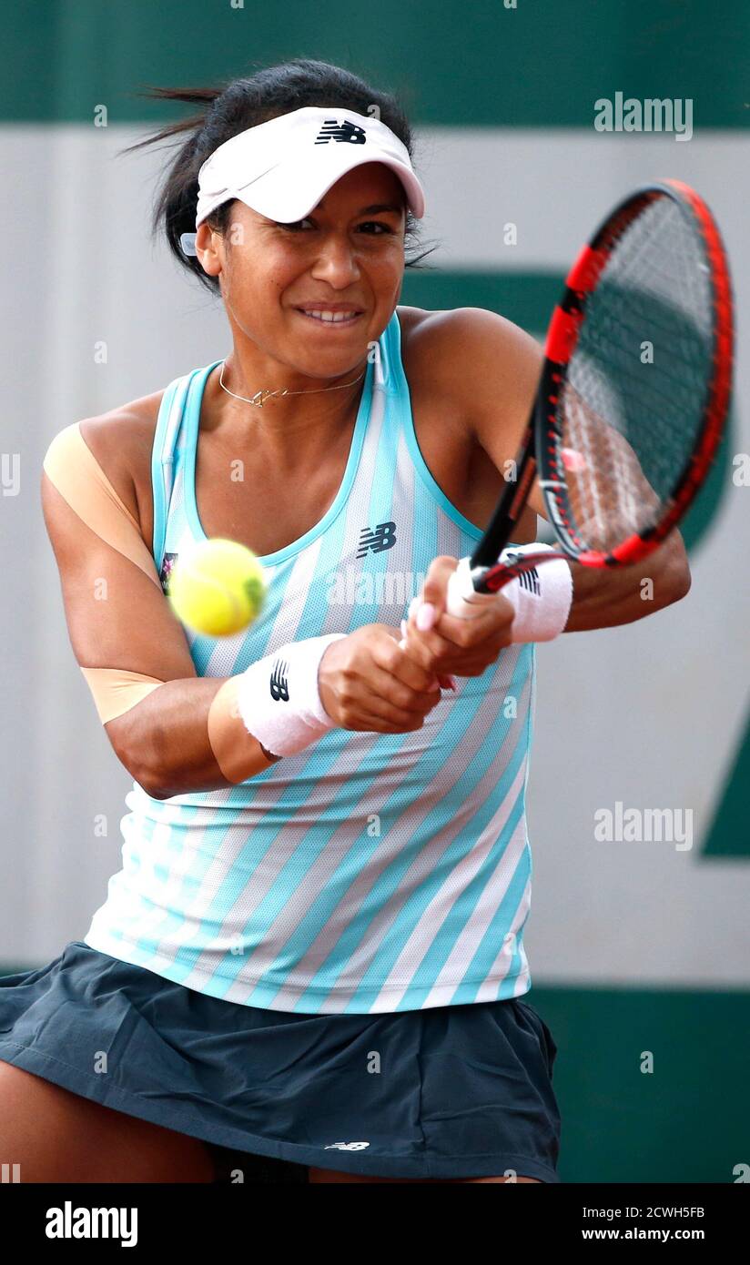 Heather Watson of Britain plays a shot to Sloane Stephens of the U.S. during their women's singles match at the French Open tennis tournament at the Roland Garros stadium in Paris, France, May 28, 2015.      REUTERS/Pascal Rossignol Stock Photo