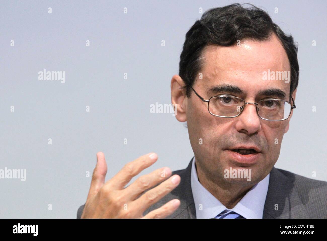 General Manager of the Bank for International Settlements (BIS) Jaime Caruana makes a speech during a meeting of the OeNB on the issue of 'Financial Crisis & Basel III' in Vienna October 3, 2011.    REUTERS/Herwig Prammer (AUSTRIA - Tags: BUSINESS) Stock Photo