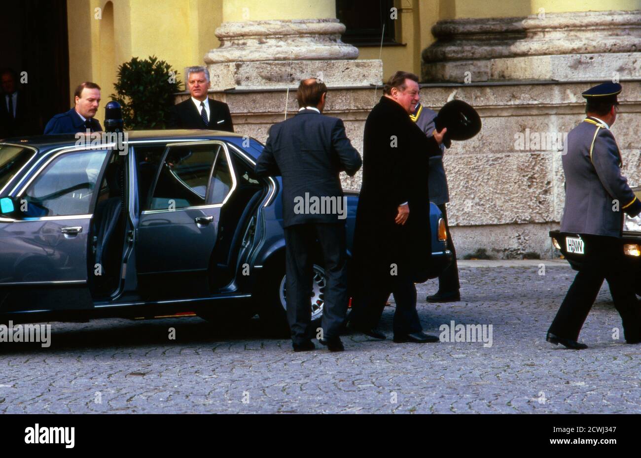 Prinz Charles und Prinzessin Diana beim Besuch in Deutschland 1987, hier: Ankunft von Bayerns Ministerpräsident Franz Josef Strauß. Stock Photo