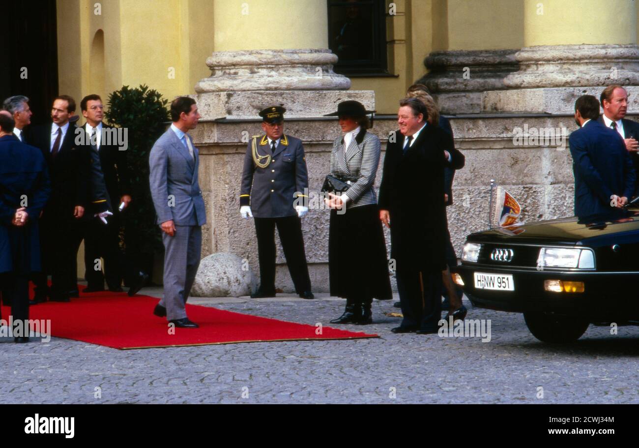 Prinz Charles und Prinzessin Diana beim Besuch in Deutschland 1987, hier: Empfang durch Bayerns Ministerpräsident Franz Josef Strauß. Stock Photo
