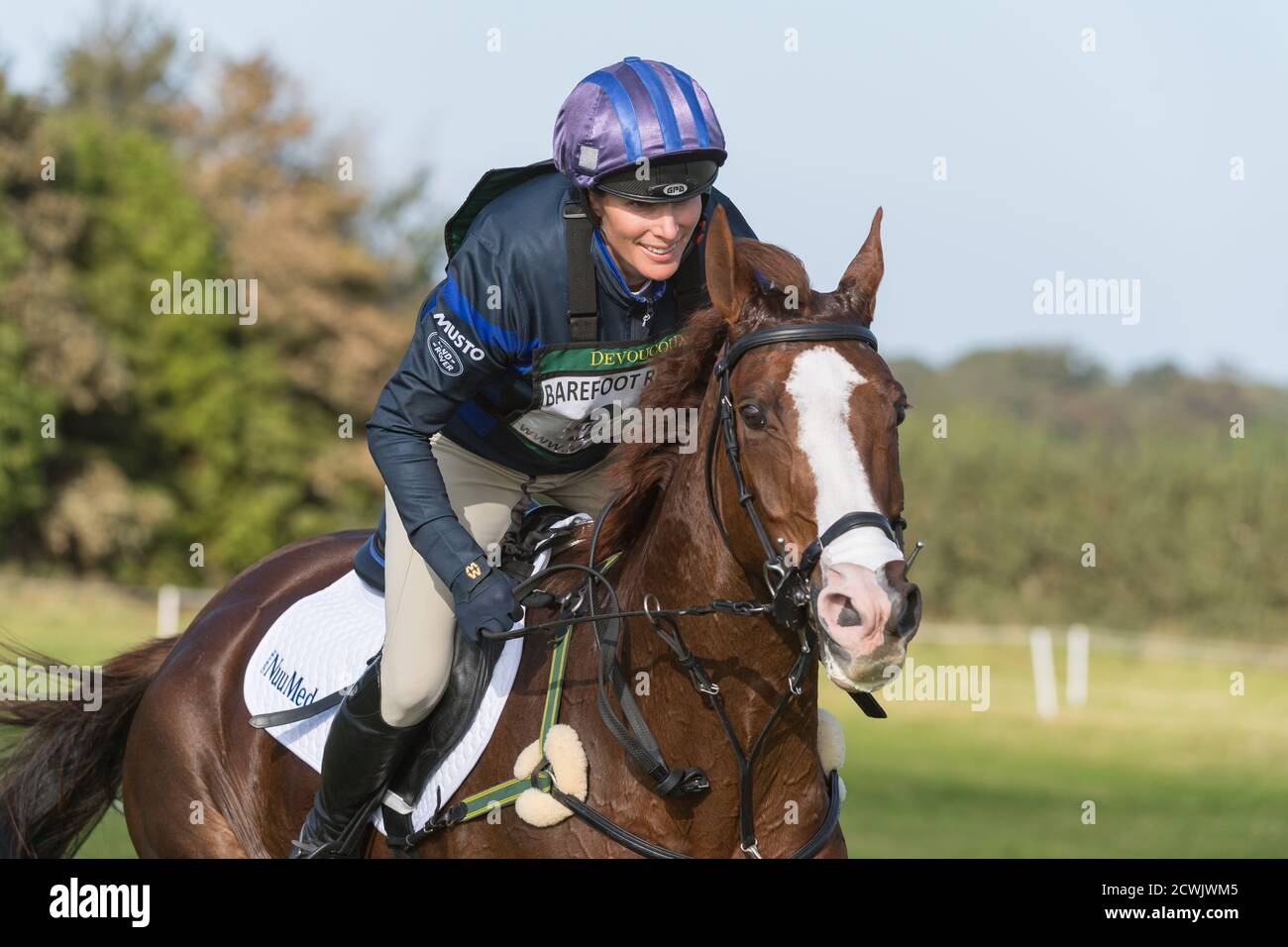 ZARA TINDALL AND CLASS AFFAIR TAKING PART IN THE CROSS COUNTRY PHASE OF THE CCI4*-L COMPETITION AT THE BAREFOOT RETREAT BURNHAM MARKET HORSE TRIALS Stock Photo