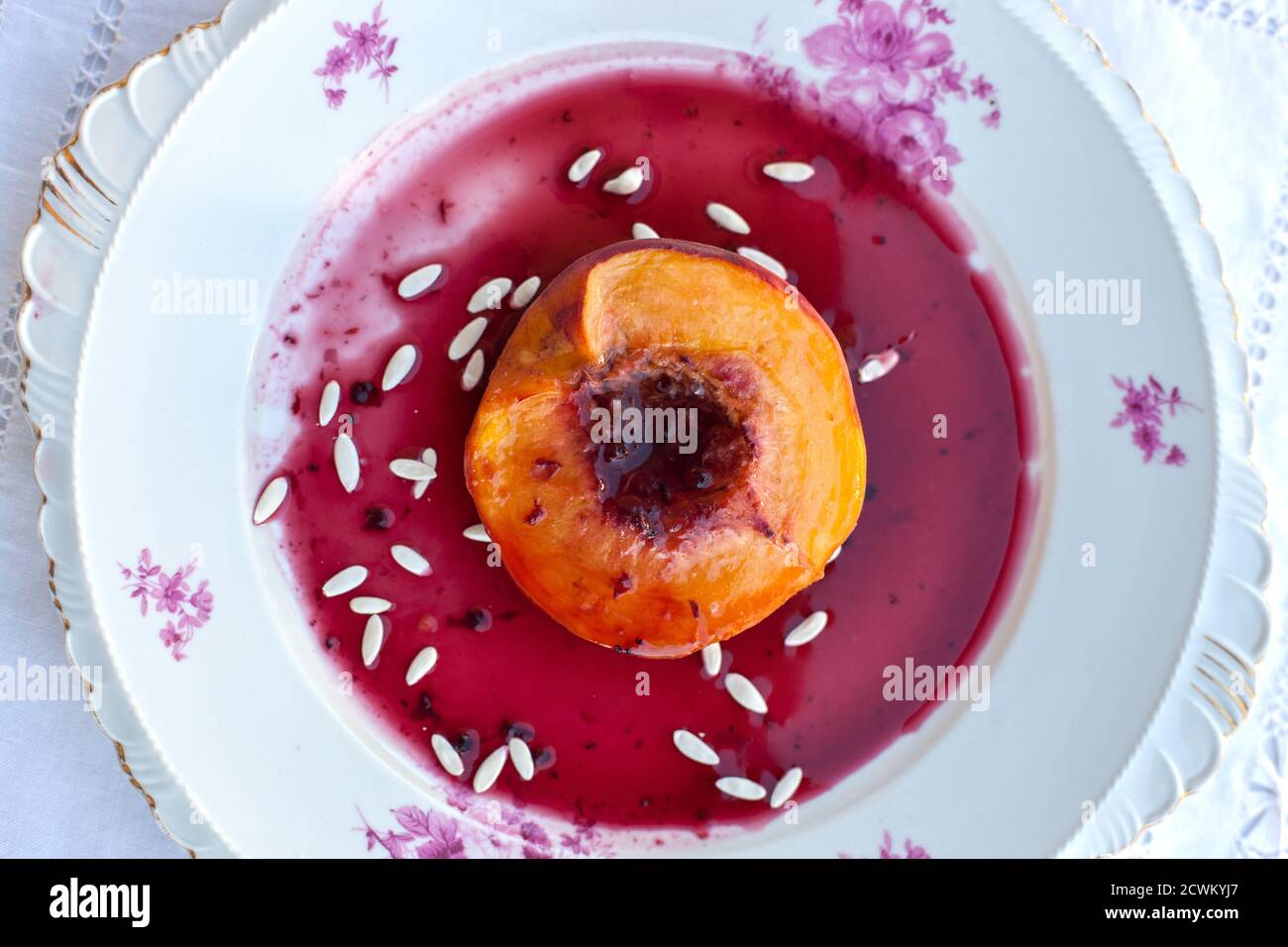 Note Delicious Dessert, Peaches in Syrup Stock Photo
