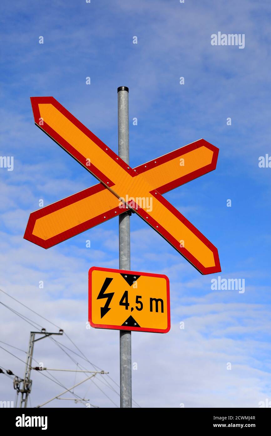 Unguarded Railway Crossing High Resolution Stock Photography And Images Alamy Unguarded Railway Crossing High Resolution Stock Photography And Images Alamy