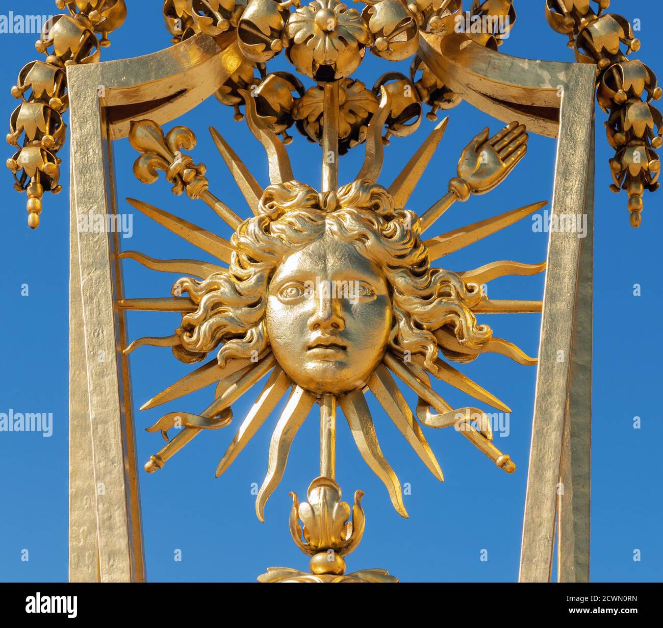 Sun King The Royal Gate Gilded With Fine Gold The Palace Of Versailles  Royal Golden Gate Versailles Yvelines Iledefrance France Europe Stock Photo  - Download Image Now - iStock