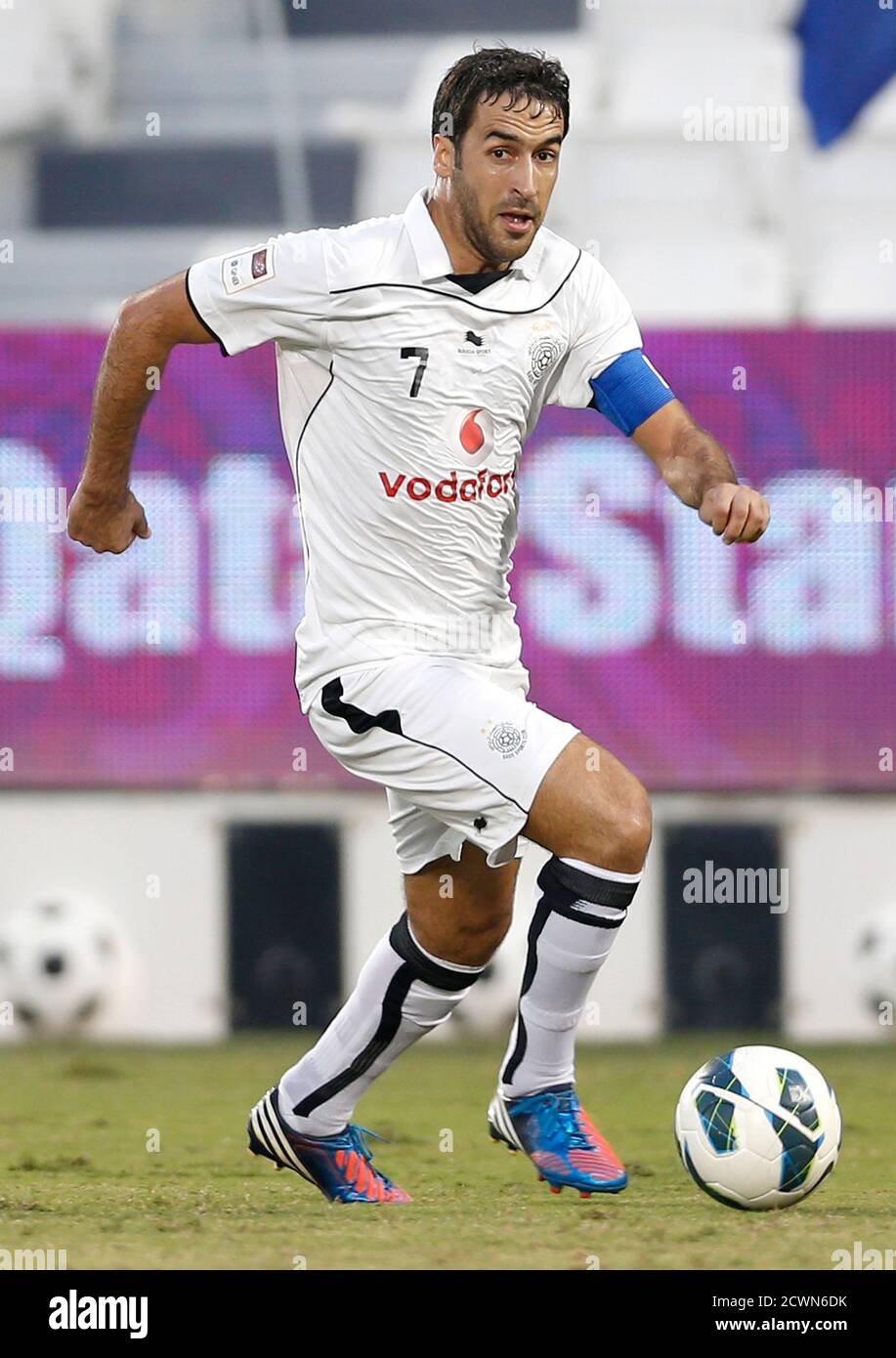 Al Sadd S Raul Gonzalez Of Spain Controls The Ball During Their Qatar Stars League Soccer Match Against Al Khor In Doha November 23 12 Reuters Fadi Al Assaad Qatar s Sport Soccer Stock Photo