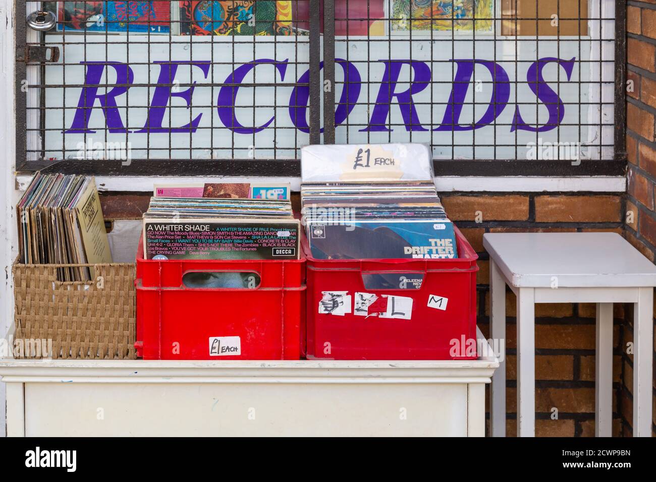 Record vinyl shop hires stock photography and images Alamy