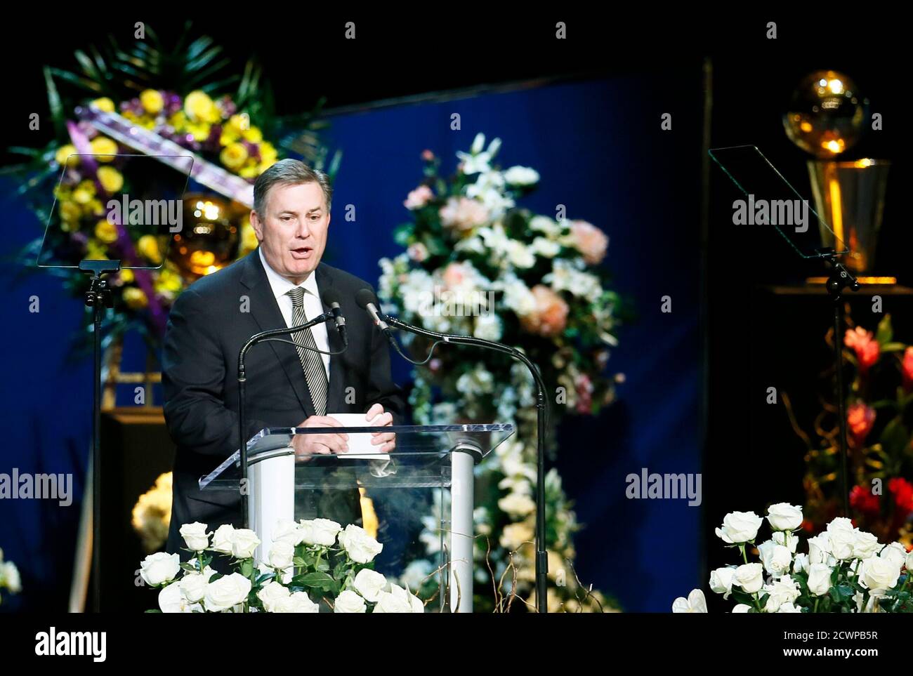 Anschutz Entertainment Group (AEG) President & CEO Tim Leiweke speaks at a memorial service for the late Los Angeles Lakers owner Jerry Buss in Los Angeles, February 21, 2013. Buss, who parlayed a $1,000 real estate investment into ownership of the Los Angeles Lakers, winning 10 National Basketball Association championships and making the team one of the most glamorous in American sports, died on Monday at 80, the team said on its official website. REUTERS/Lucy Nicholson (UNITED STATES - Tags: SPORT BASKETBALL OBITUARY) Stock Photo