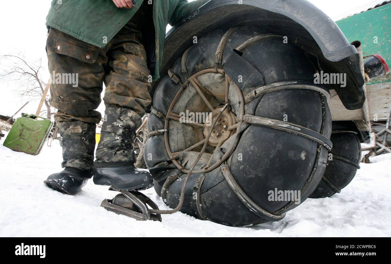 Tyre Foot Pump High Resolution Stock Photography And Images Alamy