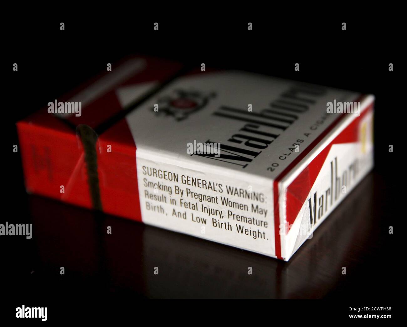 Page 4 Marlboro Cigarettes High Resolution Stock Photography And Images Alamy