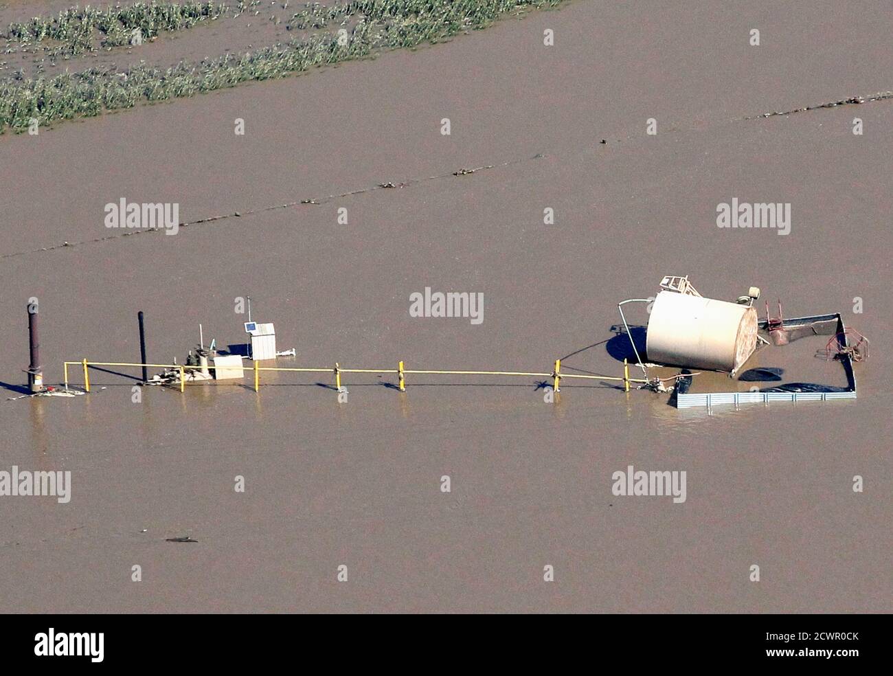 Oil Leaks High Resolution Stock Photography And Images Alamy