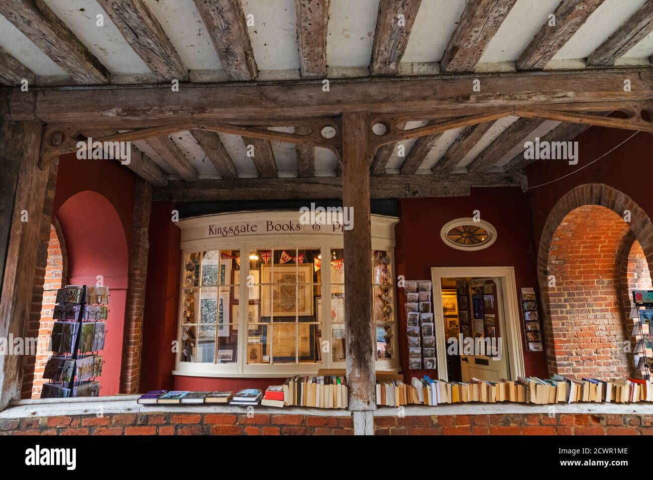 England, Hampshire, Winchester, Kingsgate, The Historic Kingsgate Books and Prints Shop Stock Photo
