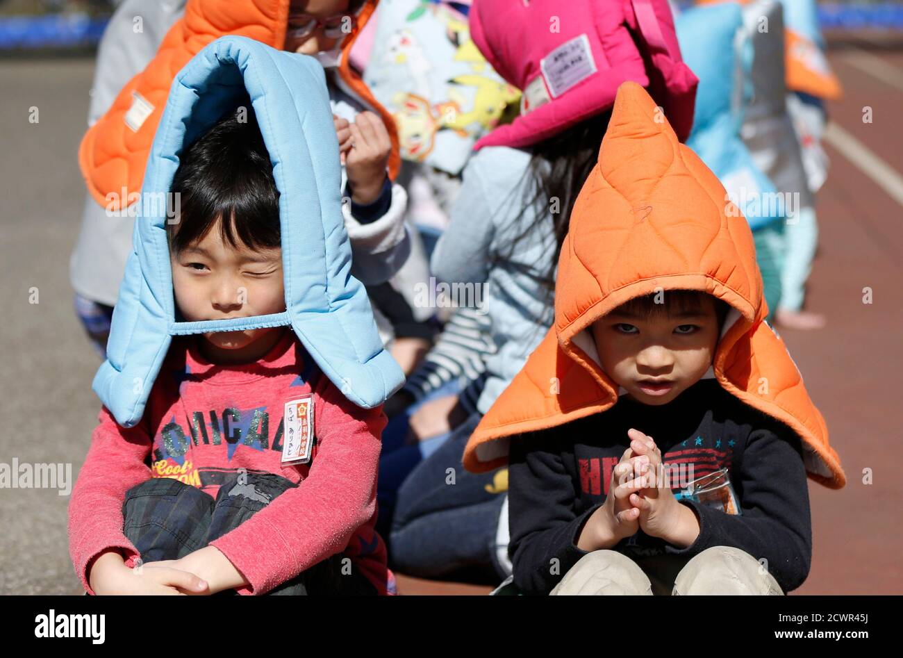 Japanese earthquake drill hires stock photography and images Alamy