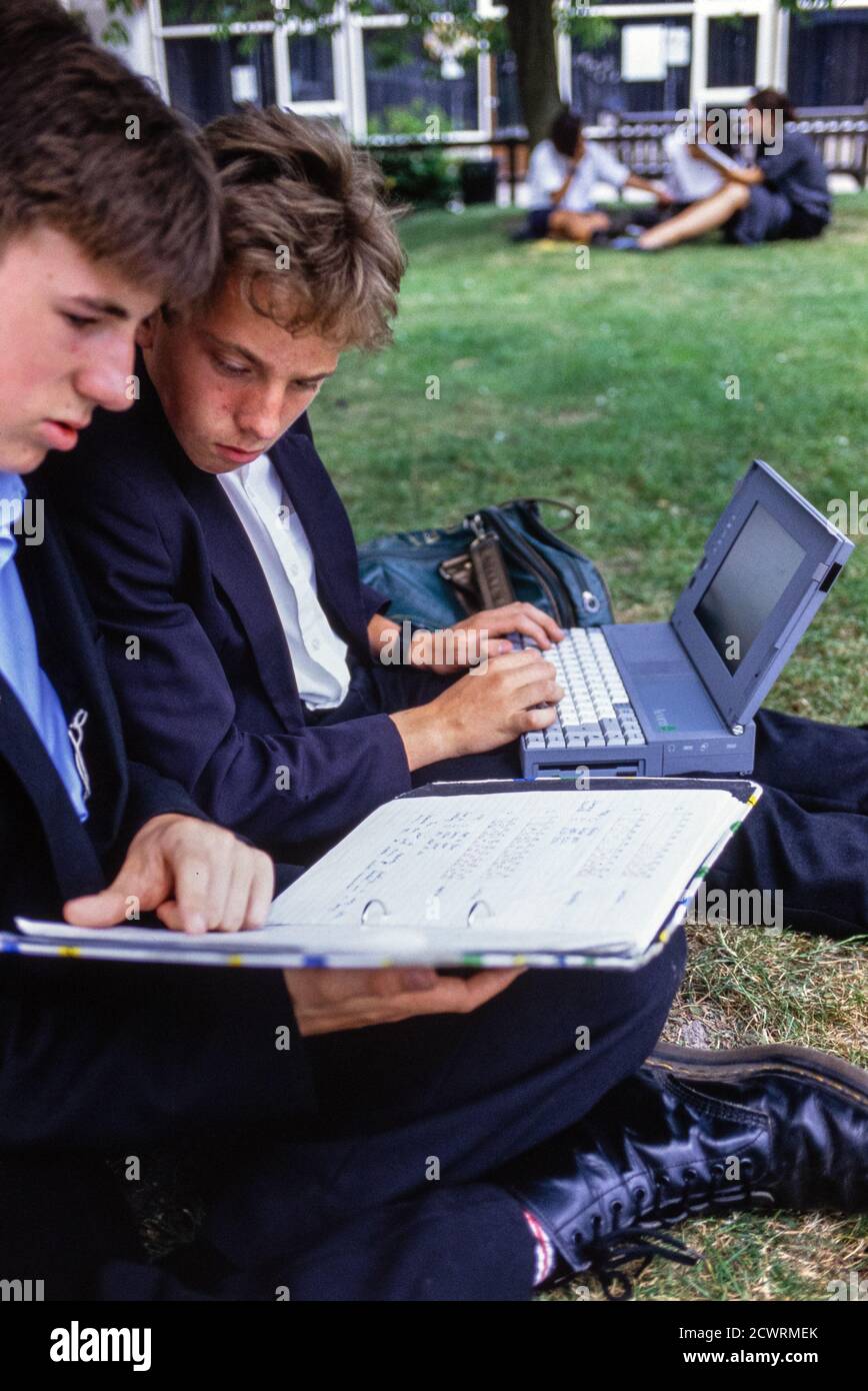 Acorn laptop in use at Netherhall School, Cherry Hinton, Cambridge. 26 June 1992. Photo: Neil Turner Stock Photo