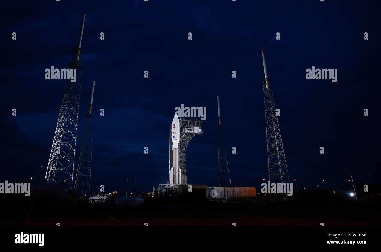 The United Launch Alliance Atlas V rocket carrying NASA's Mars 2020 ...