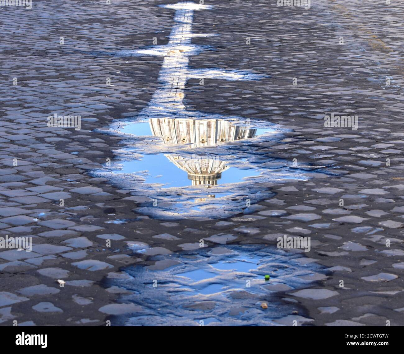 St. Peter’s Basilica (Vatican City) puddle reflection. Rome, Italy ...