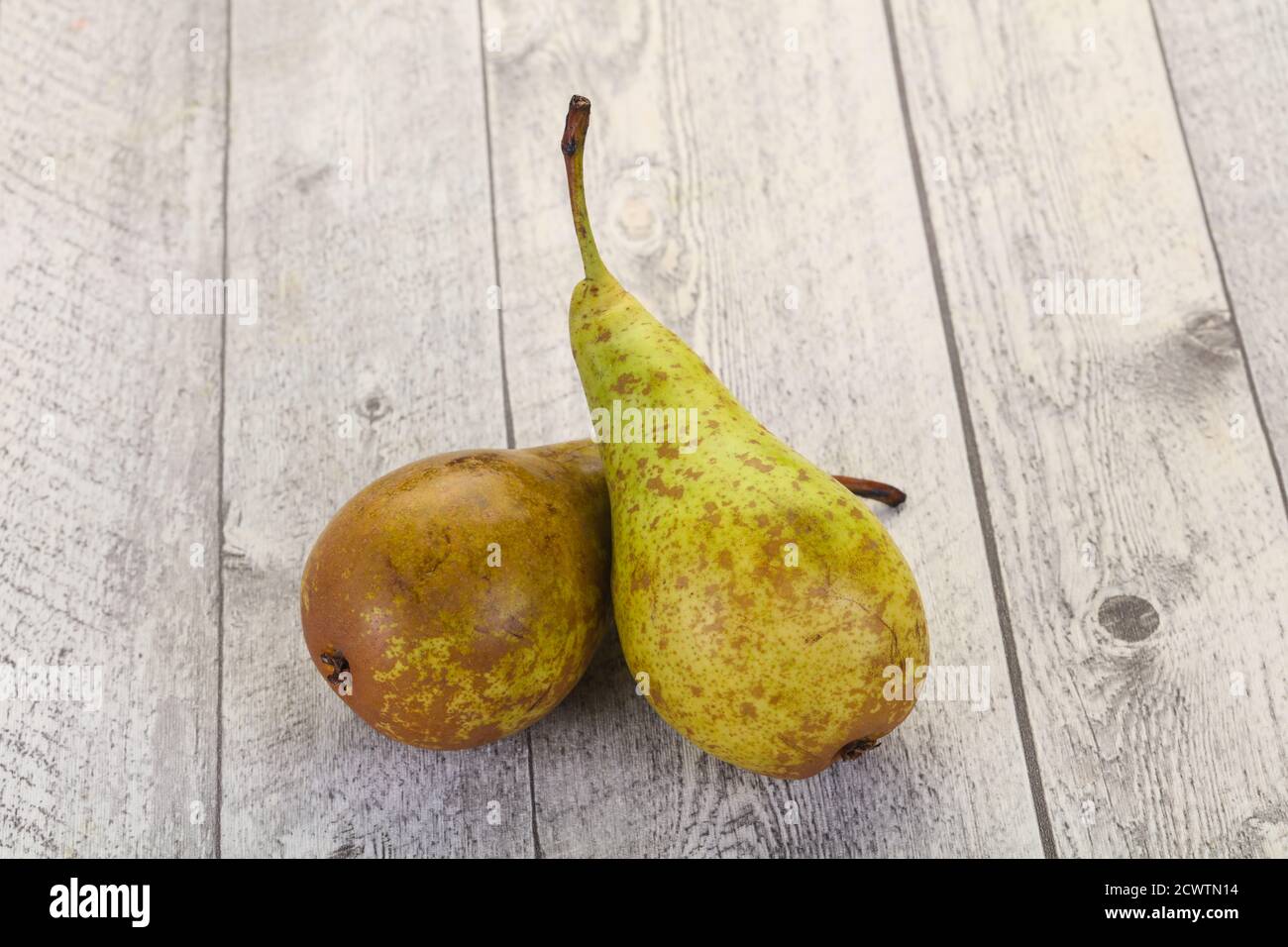 Green ripe sweet juicy pear Stock Photo - Alamy