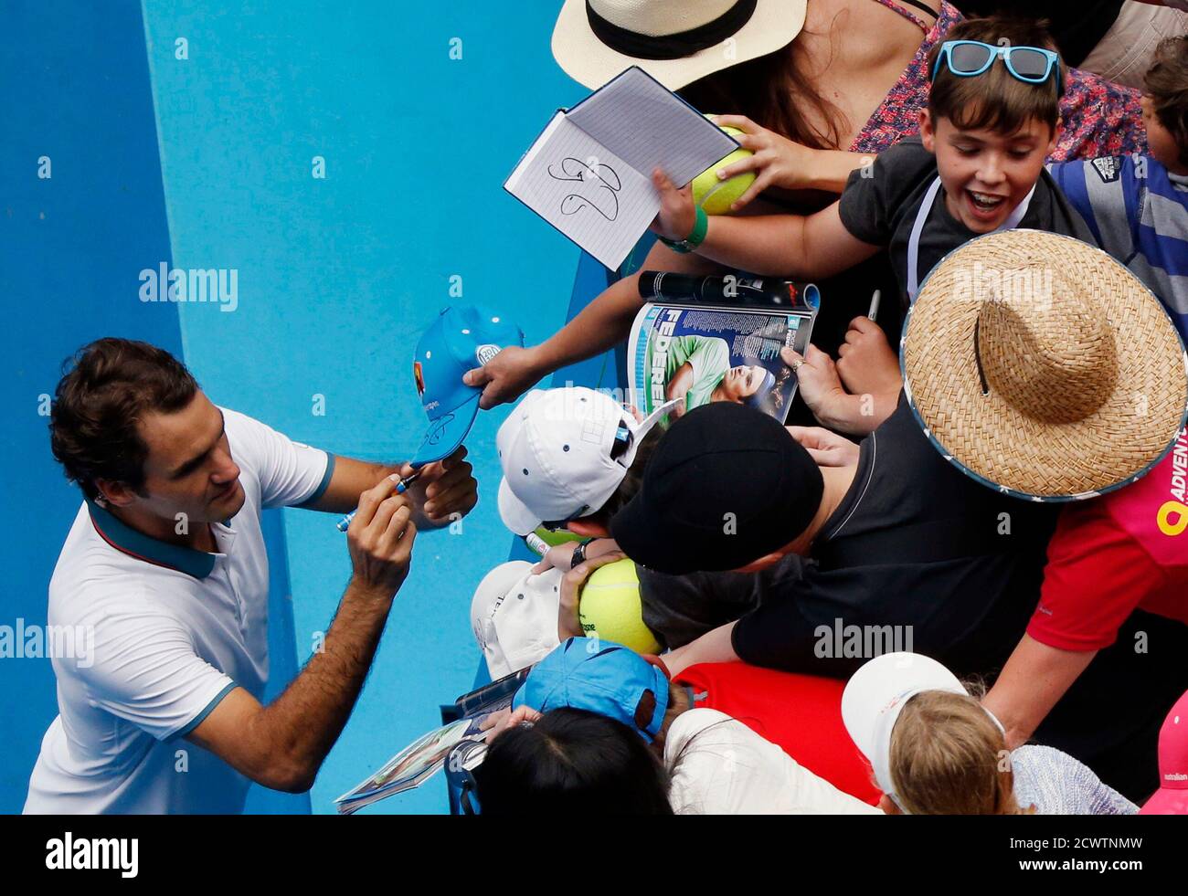Fan with roger federer autograph hi-res stock photography and images - Alamy