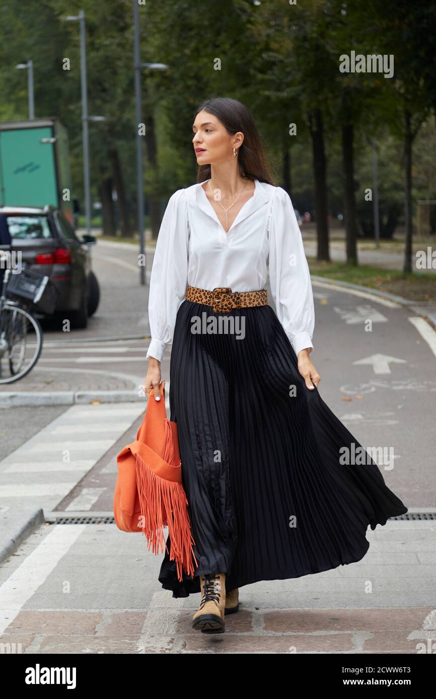 Pleated skirt 2020 cheap