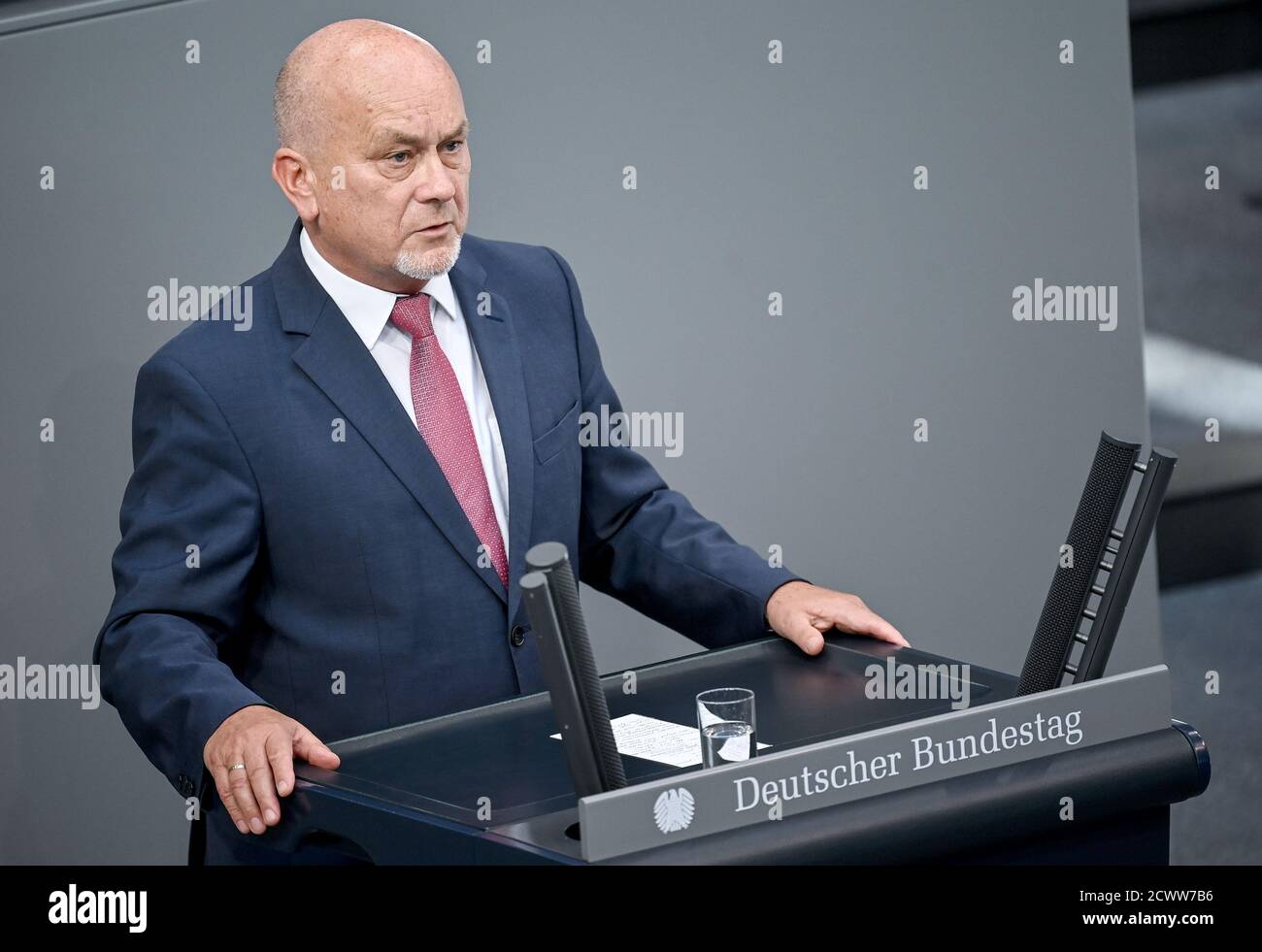 Berlin, Germany. 30th Sep, 2020. Manfred Grund, (CDU/CSU), speaks to the members of parliament during the budget week in the Bundestag. The Bundestag will debate the federal government's draft bill for the 2021 budget law. Credit: Britta Pedersen/dpa-Zentralbild/dpa/Alamy Live News Stock Photo