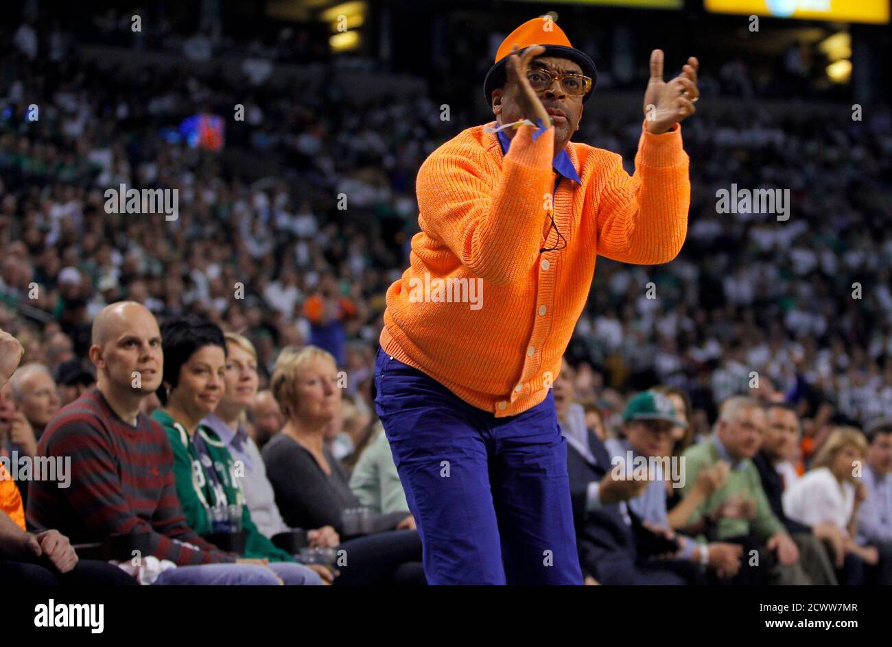 Spike lee basketball hi-res stock photography and images - Alamy