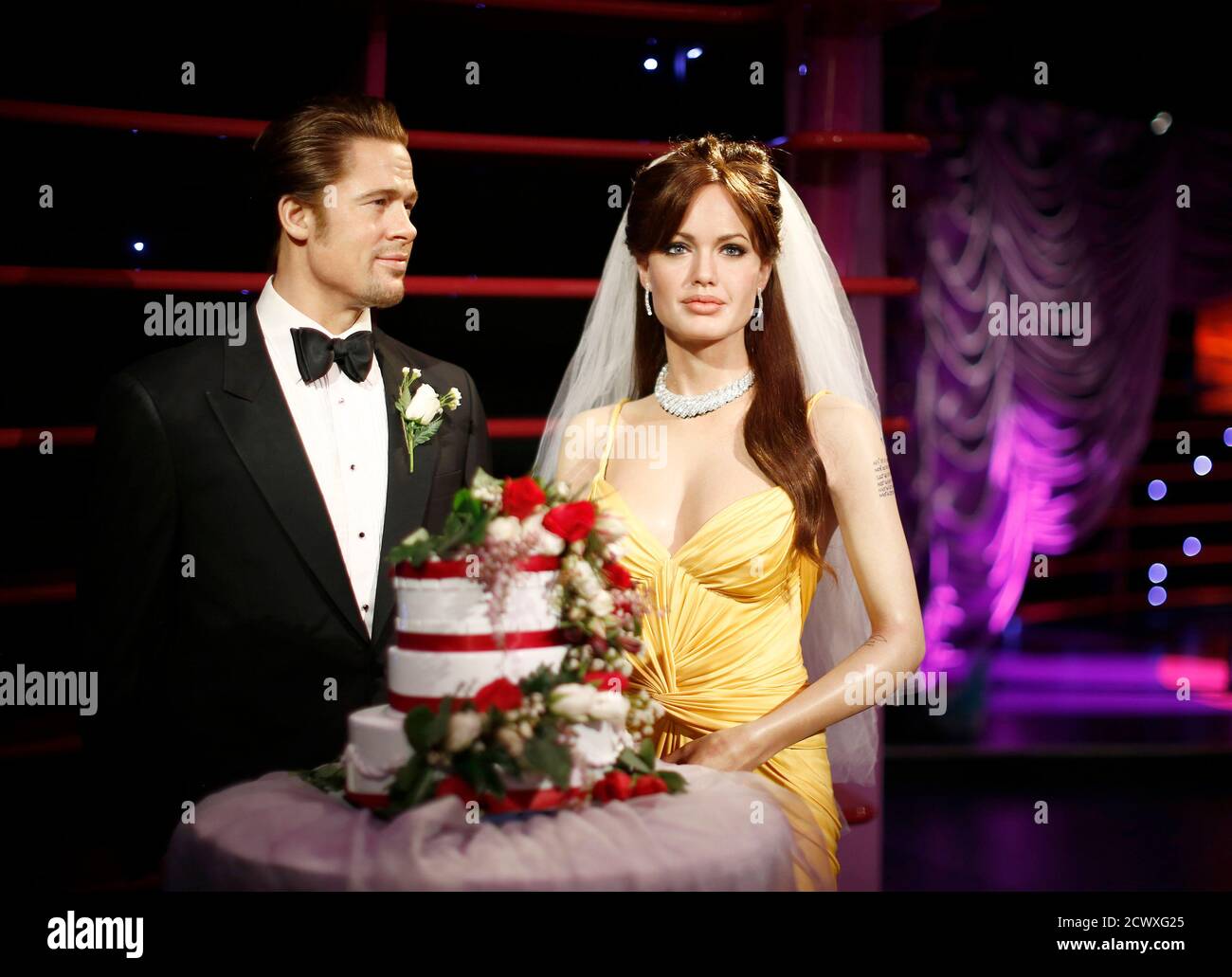 actors Brad Pitt and Angelina Jolie 