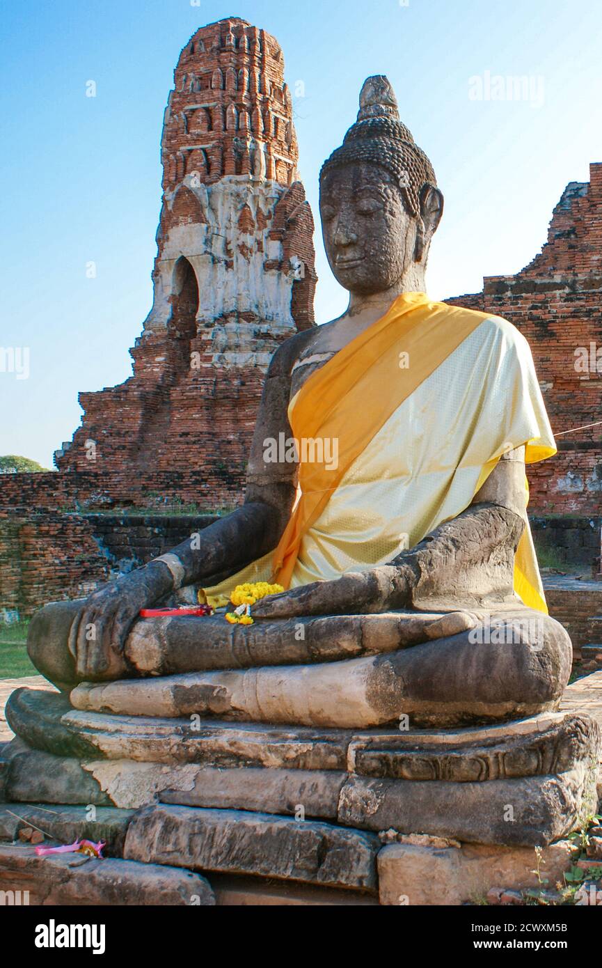 White temple in ayutthaya hi-res stock photography and images - Alamy