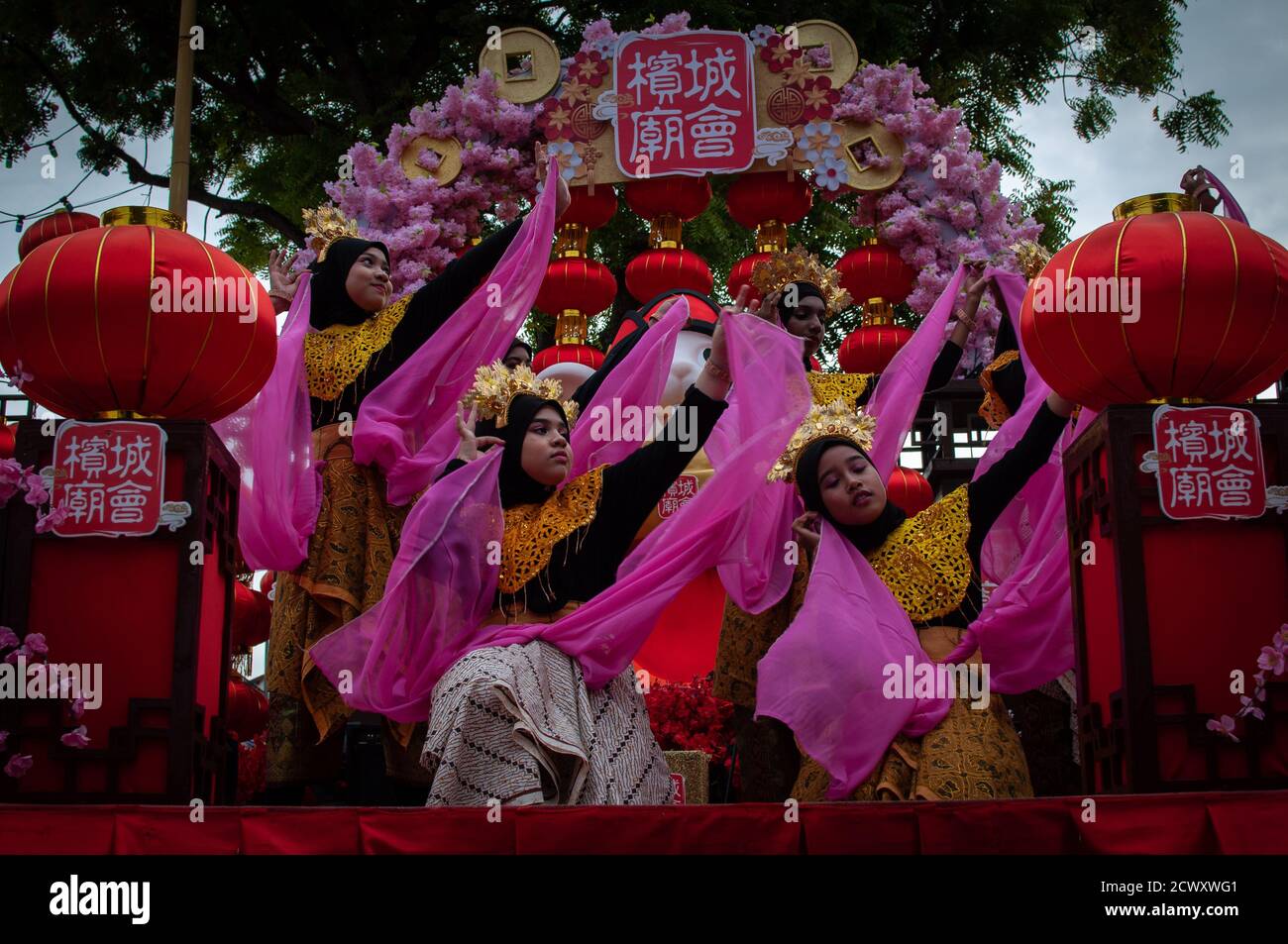 Traditional Chinese New Year celebration Stock Photo Alamy
