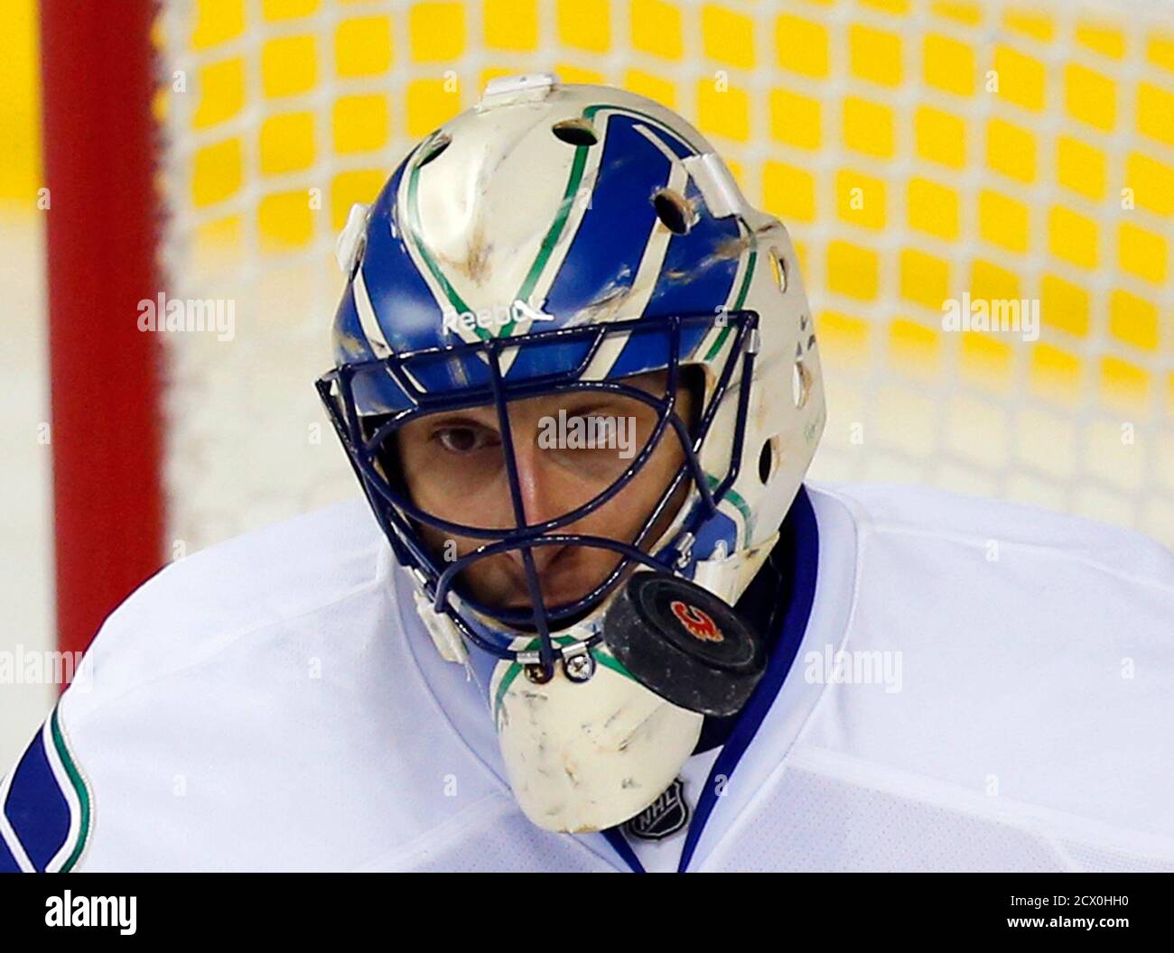 Download Goalie Mask Nhl High Resolution Stock Photography And Images Alamy PSD Mockup Templates