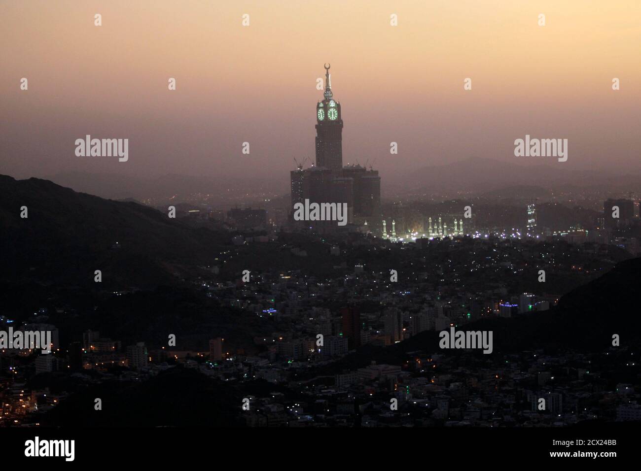 Clock tower mecca hi-res stock photography and images - Alamy