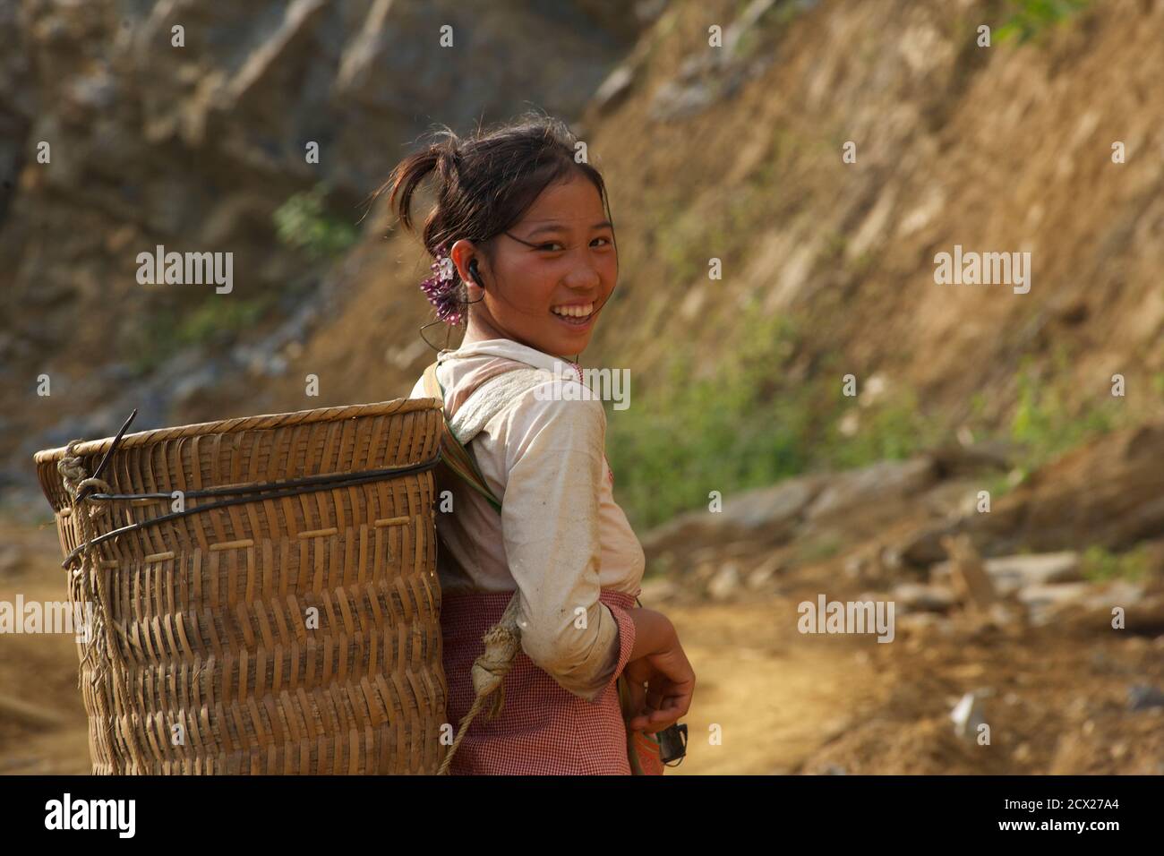 Hmong hilltribe girl hi-res stock photography and images - Alamy