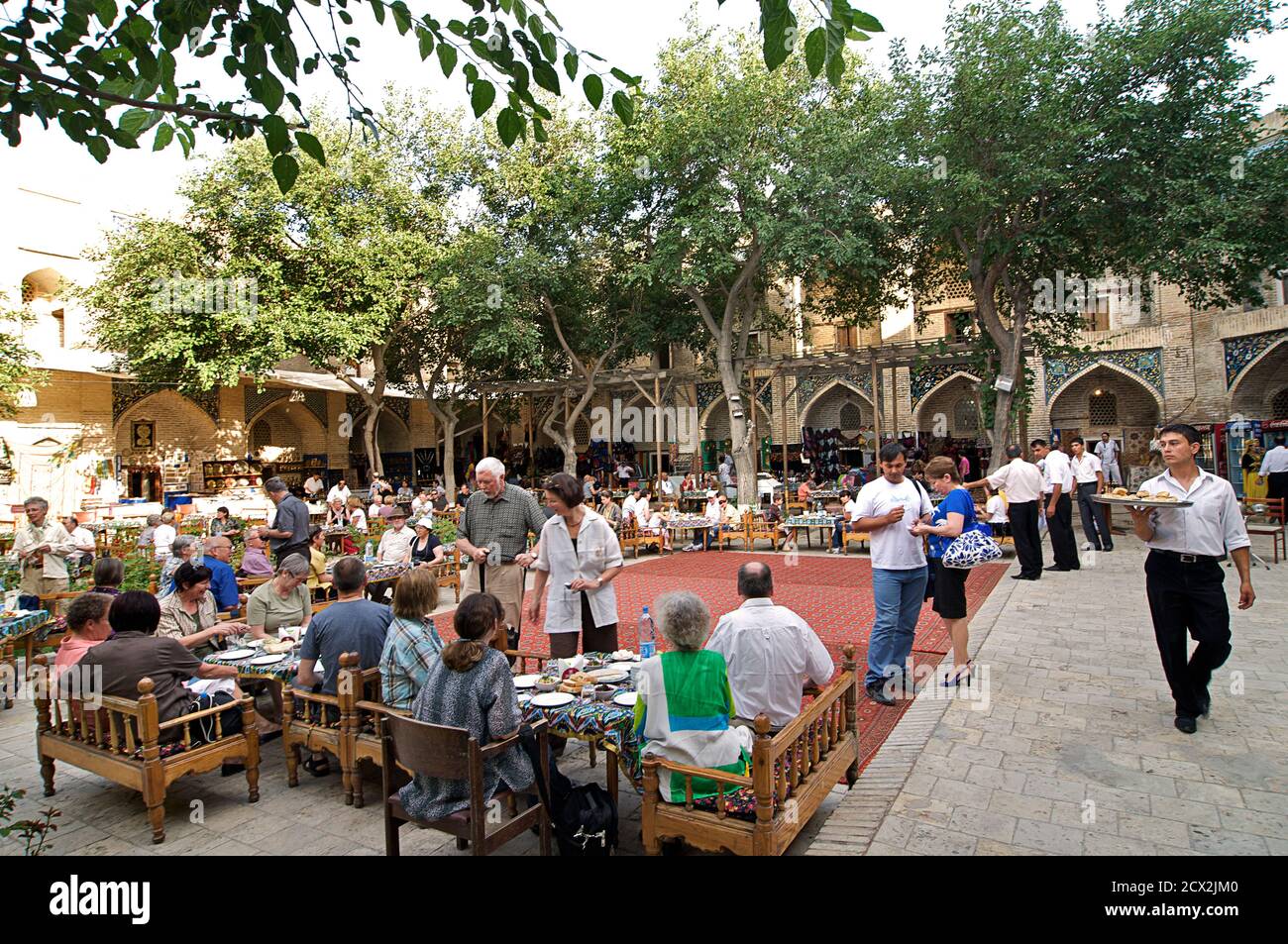Outdoors restaurant inside the courtyard of the Nadir Divan Begi