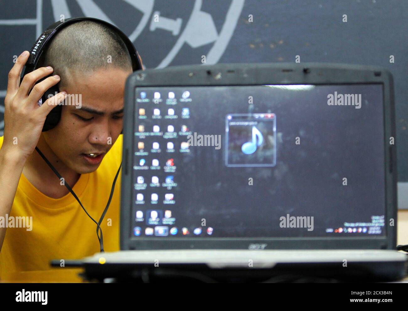 An Inmate Record Rap Songs For Their Album At A District Jail In Olongapo City North Of Manila October 27 2012 A Group Of Detainees Recently Released An Album Containing 18 Songs