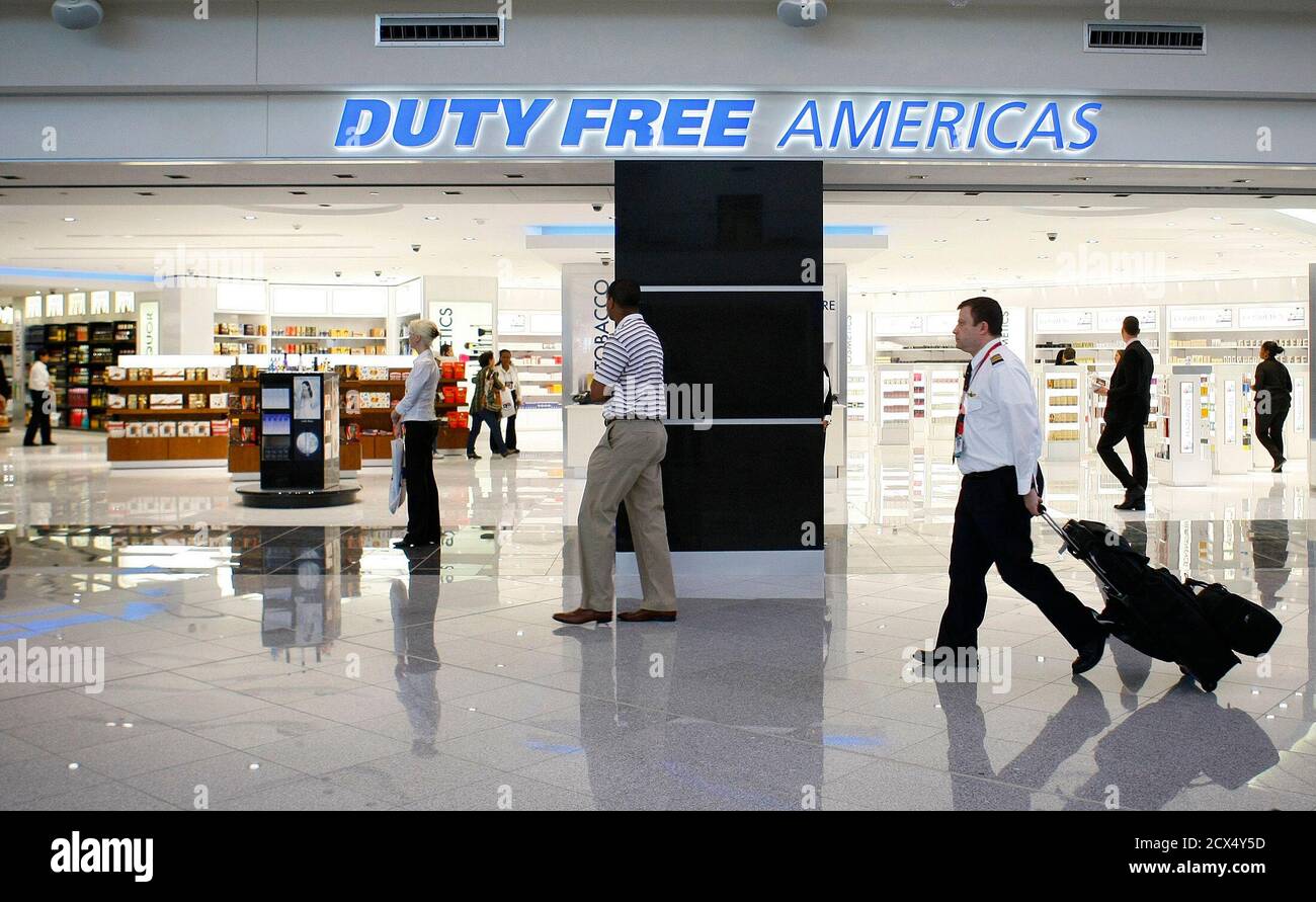 Jr duty free shop hires stock photography and images Alamy