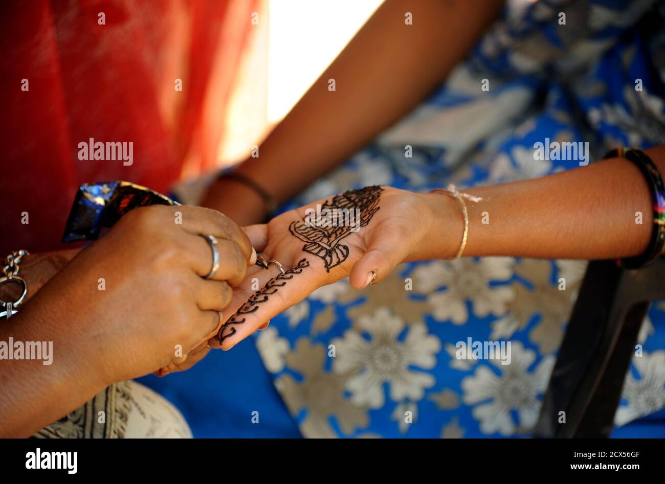 Henna tattoo goa hi-res stock photography and images - Alamy